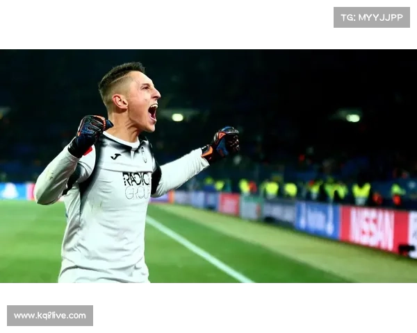 亚特兰大更衣室赛后播放胜利歌曲,球员跳舞庆祝